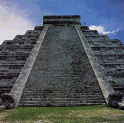 pyramide-maya.jpg